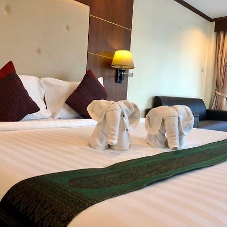 Ban Tyrol Hotell Patong Eksteriør bilde