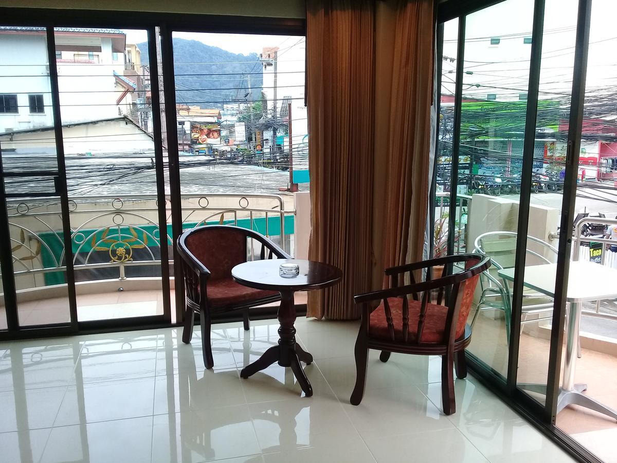 Ban Tyrol Hotell Patong Eksteriør bilde